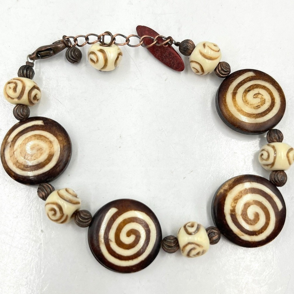 Vintage Boho Ethnic Tribal Spiral Carved Resin Wood Bead Bracelet Brown‎ Cream